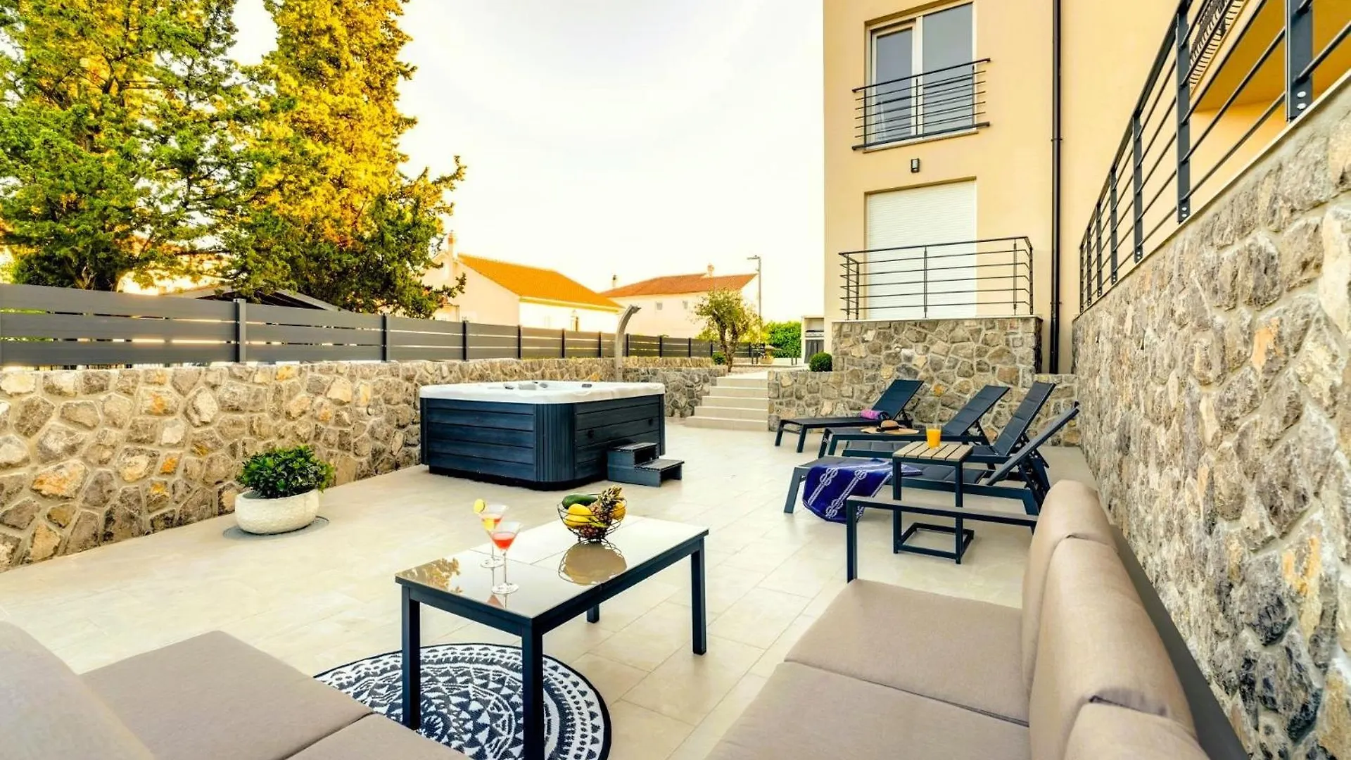Cosmopolitan Apartments Krk Town